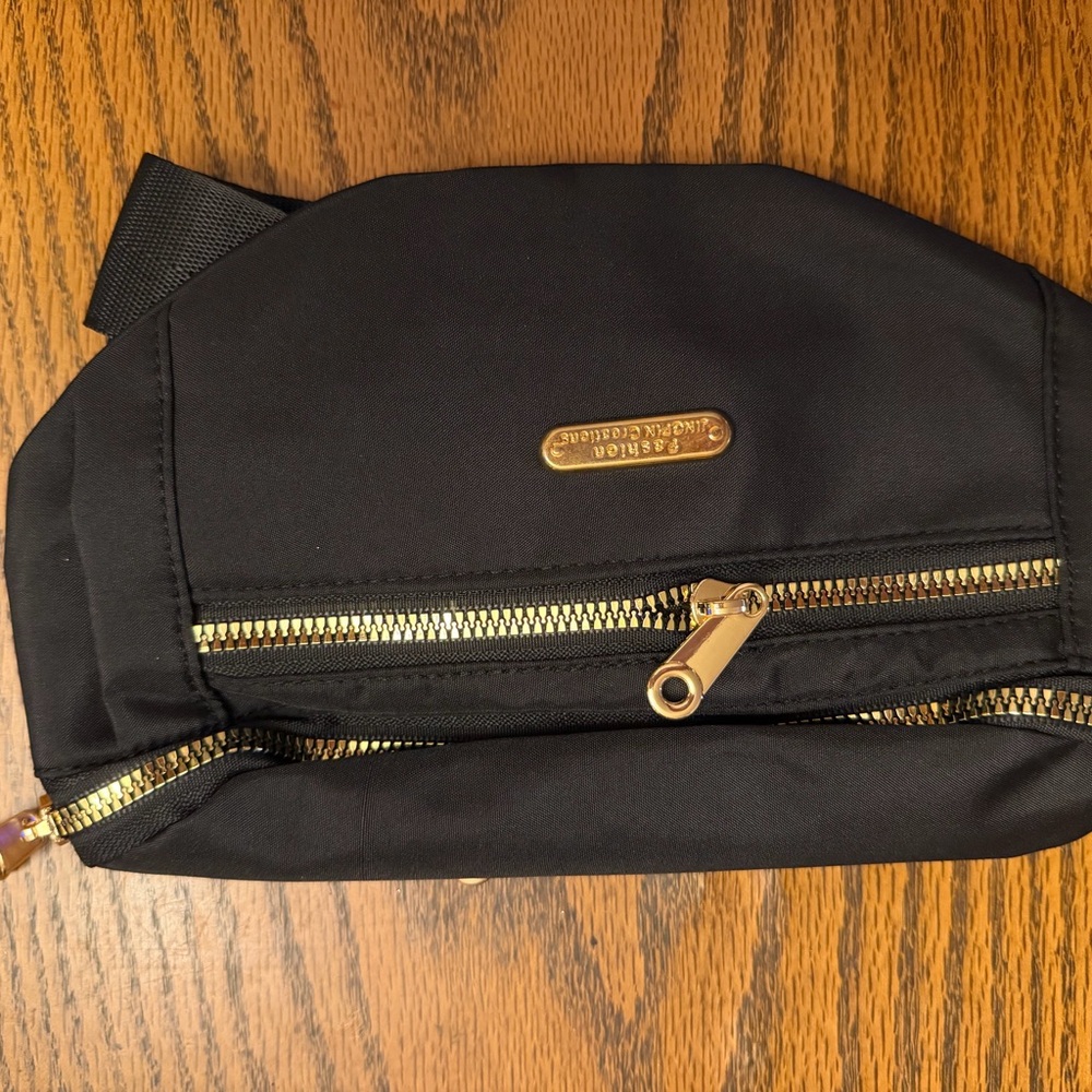Black Mini Bag with Gold Accents‎